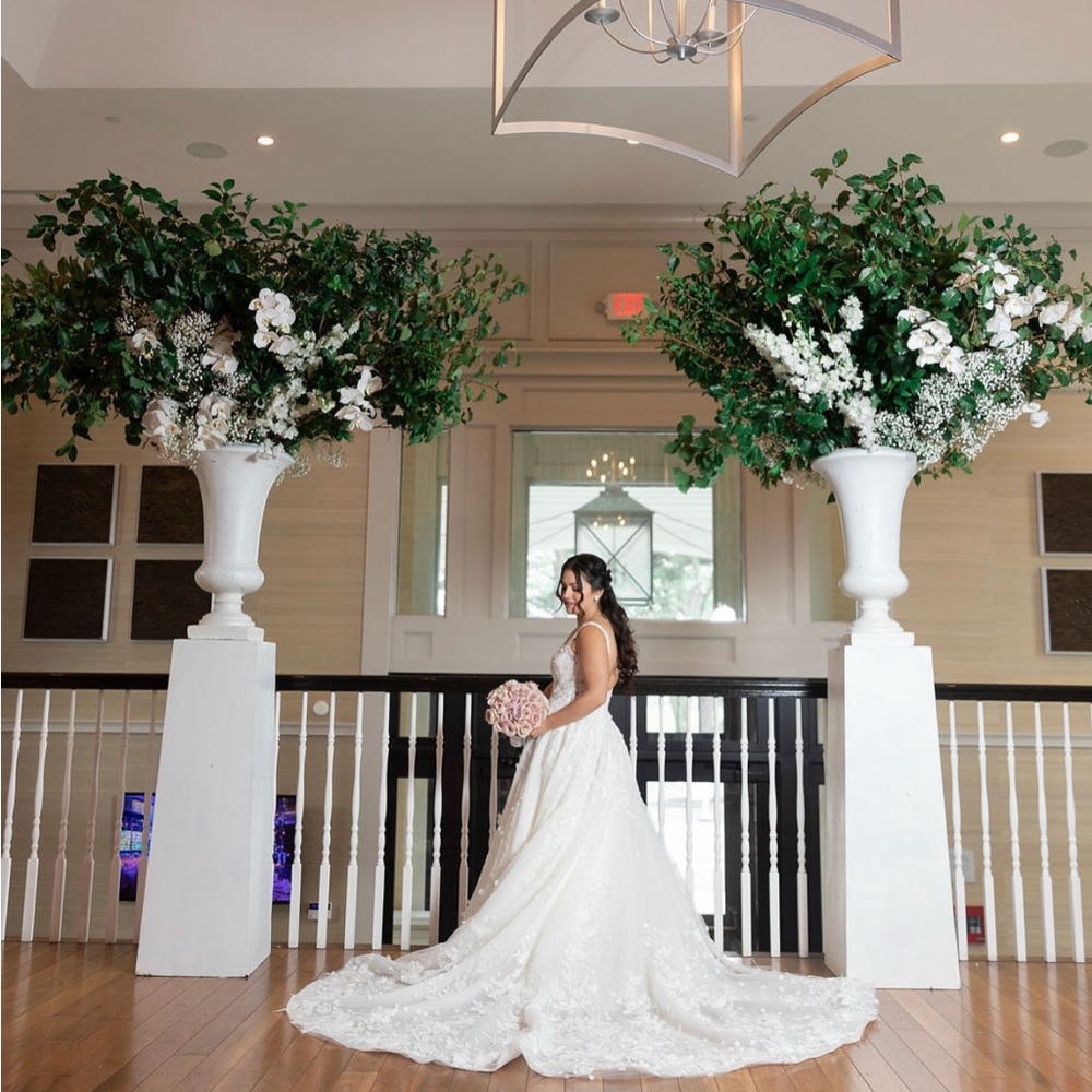 Martina Liana White Wedding Dress with Elegant Design
